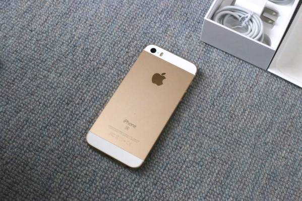 iPhone SE softbank 16GB ゴールド 美品_2