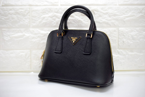 格安 プラダ　サフィアーノハンドバッグ ブラックカラー A108
