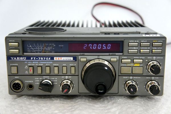 YAESU FT-757GX トランシーバー YAESU FT-757GX ☆YAESU ヤエス FT