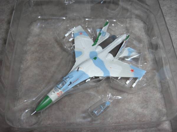 herpa 1:200 Su-27 Russian AF.Klip-Yavr AB.Murmansk (553155) 【公式