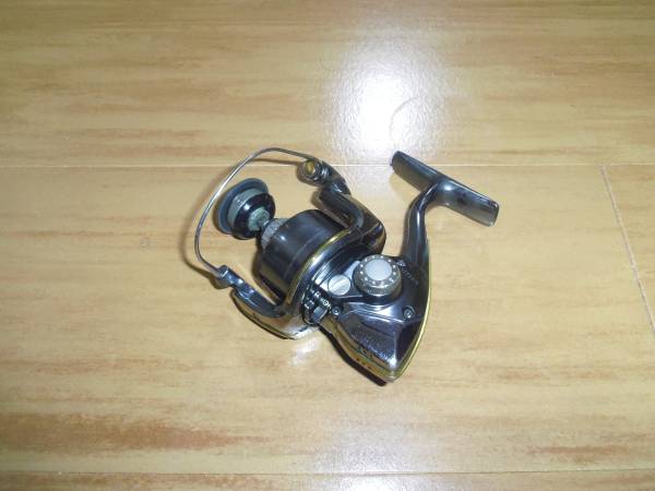 シマノ 04ステラ 2000S 本体