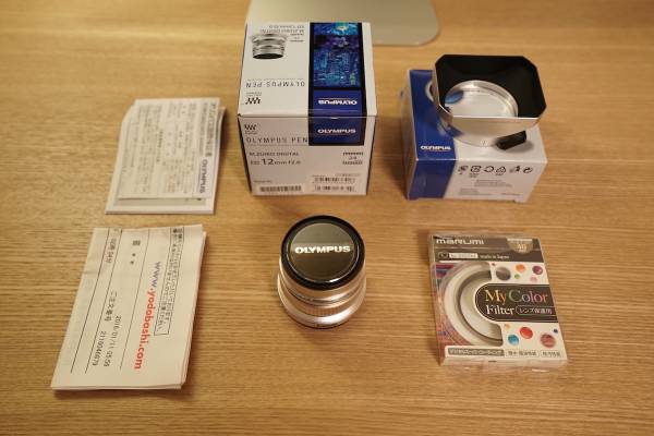 [極品]OLYMPUS M.ZUIKO DIGITAL ED 12mm F2.0 シルバー ★付属品全部揃い/純正フード/収納袋/フィルターが付き★