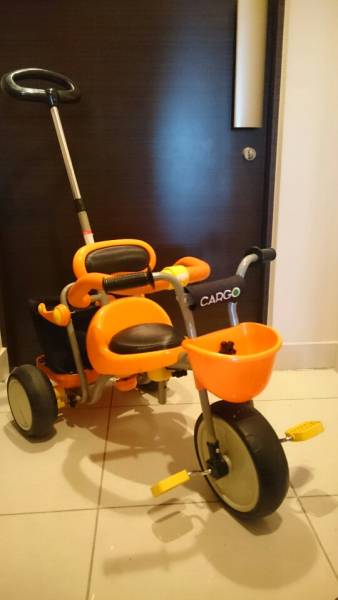 中古・アイデスカーゴ オレンジ 三輪車