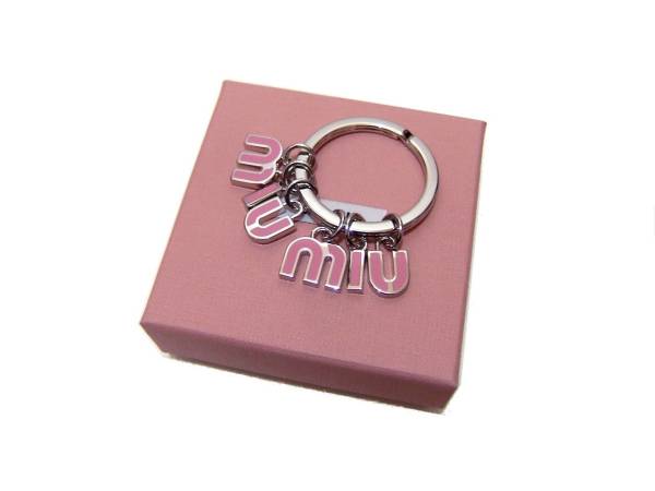 mil MIU MIU ピンク ロゴ キーホルダー MIUMIUロゴキーリングピンク