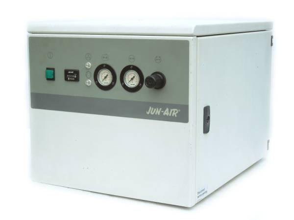 JUN-AIR 超低騒音　パッケージ　リニア　エアーコンプレッサー OF302-4M