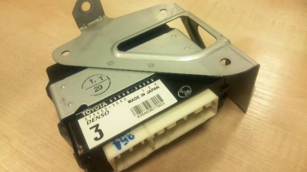 TOYOTA KR42 LITE／TOWNACE SKID CONTROL COMPUTER 89540-28290 中古
