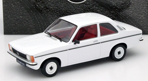 Triple9　1/18　オペル・カデット Cリムジン 2ドア　white　1977