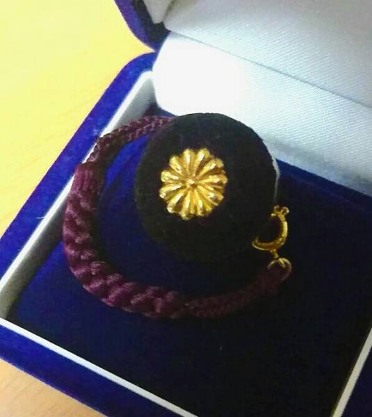 参議院 議員バッジ 国会 極 超 その他 売買されたオークション情報 Yahooの商品情報をアーカイブ公開 オークファン Aucfan Com