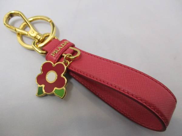 Used美品☆PRADA　レザーキーホルダー/チャーム/キーリング　ピンク/プラダ/花モチーフ