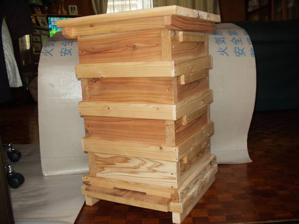 巣箱　重箱式　4段　杉　乾燥材