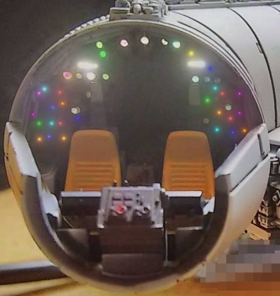 フル電飾改修 ミレニアムファルコン 1⁄144 塗装 完成品 ミレニアム