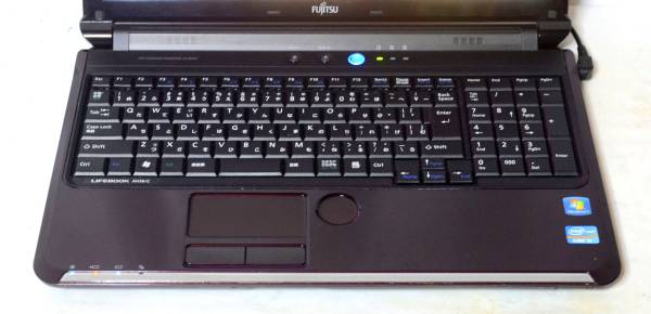 AH56/C クリムゾン/Core i5 2520M/メモリ4GB/HDD640GB/Wi-Fi 