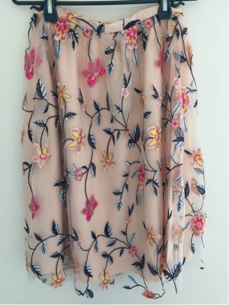 新品 zara ザラ 刺繍 スカート オーガンジー フラワー 雑誌掲載 サイズS