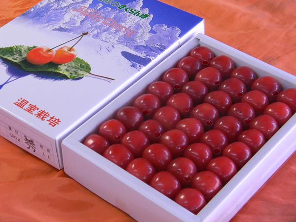 さくらんぼ 佐藤錦 2Lサイズ 山形セレクション認定品 特秀品 300g 