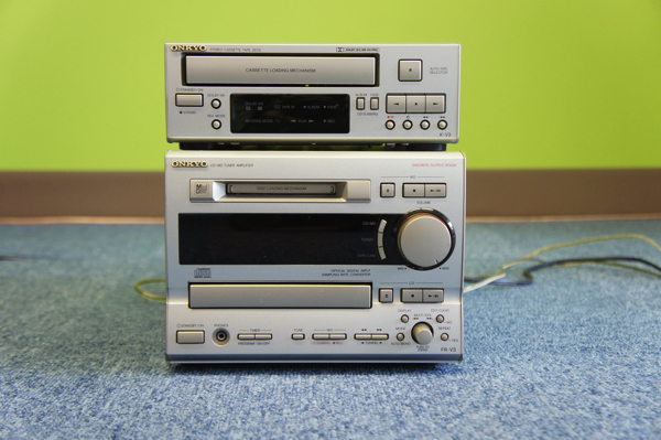 中古☆ONKYO ミニコンポ&カセットデッキ FR-V3 & K-V3☆ スピーカーD