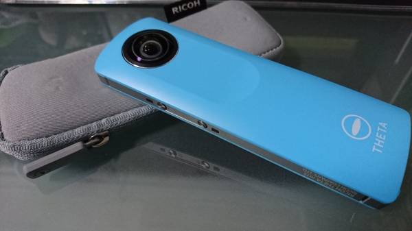 【全天球デジタルカメラ】RICOH THETA m15 ブルー 中古 美品