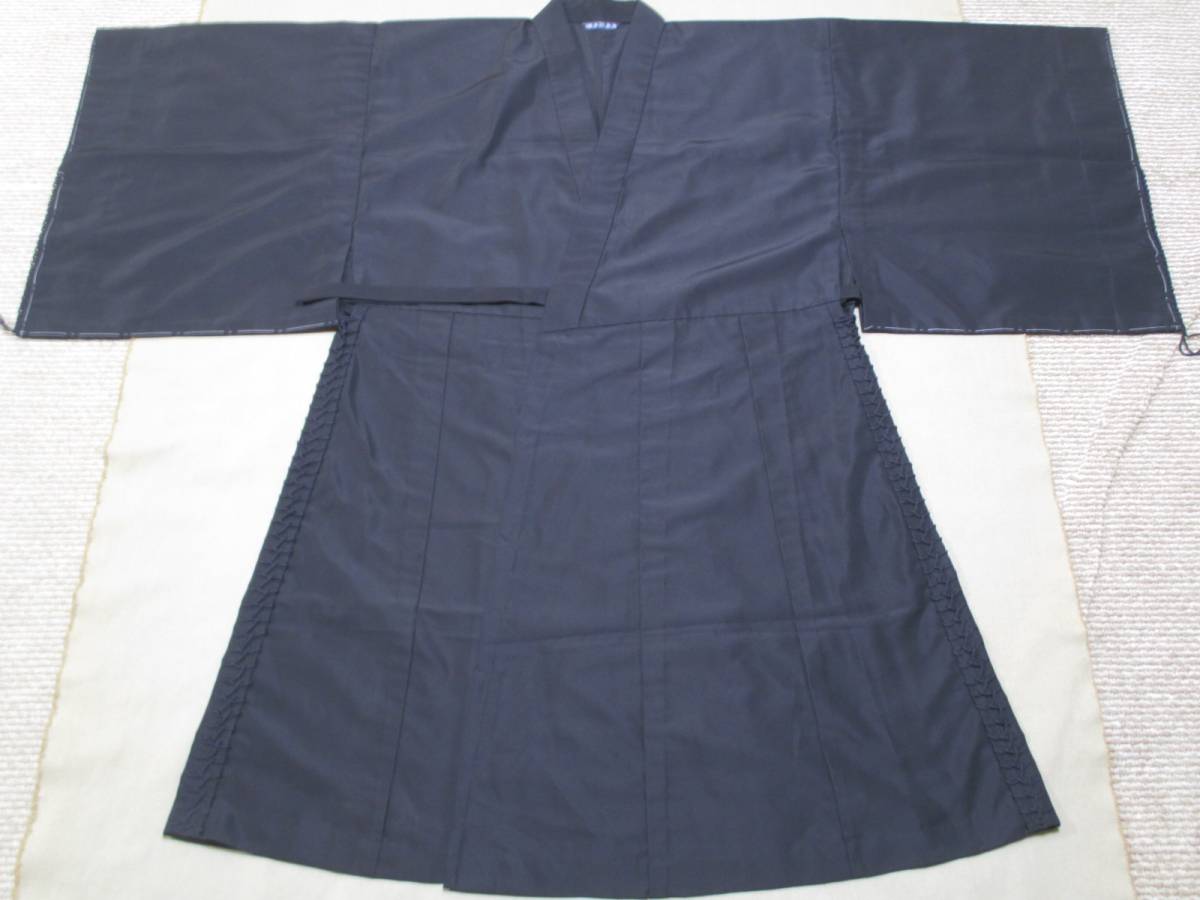 ★極上仏教衣⑥【法衣　黒無地　身丈１２０㌢　裄７４㌢　未着用品】袈裟打敷修多羅仏像★