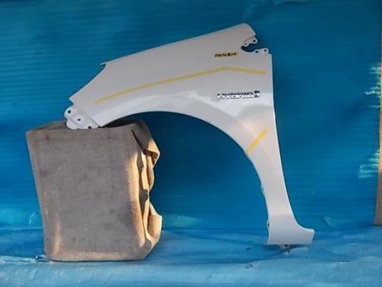 新作入荷，正規品 アクア NHP10 左 フェンダー №ZOG70810(サイド)｜売買されたオークション情報、yahooの商品情報をアーカイブ公開 - オークファン トヨタ用