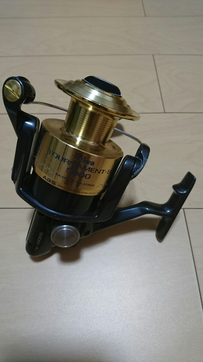 ダイワ トーナメントS 5000HA スピニングリール フィッシング