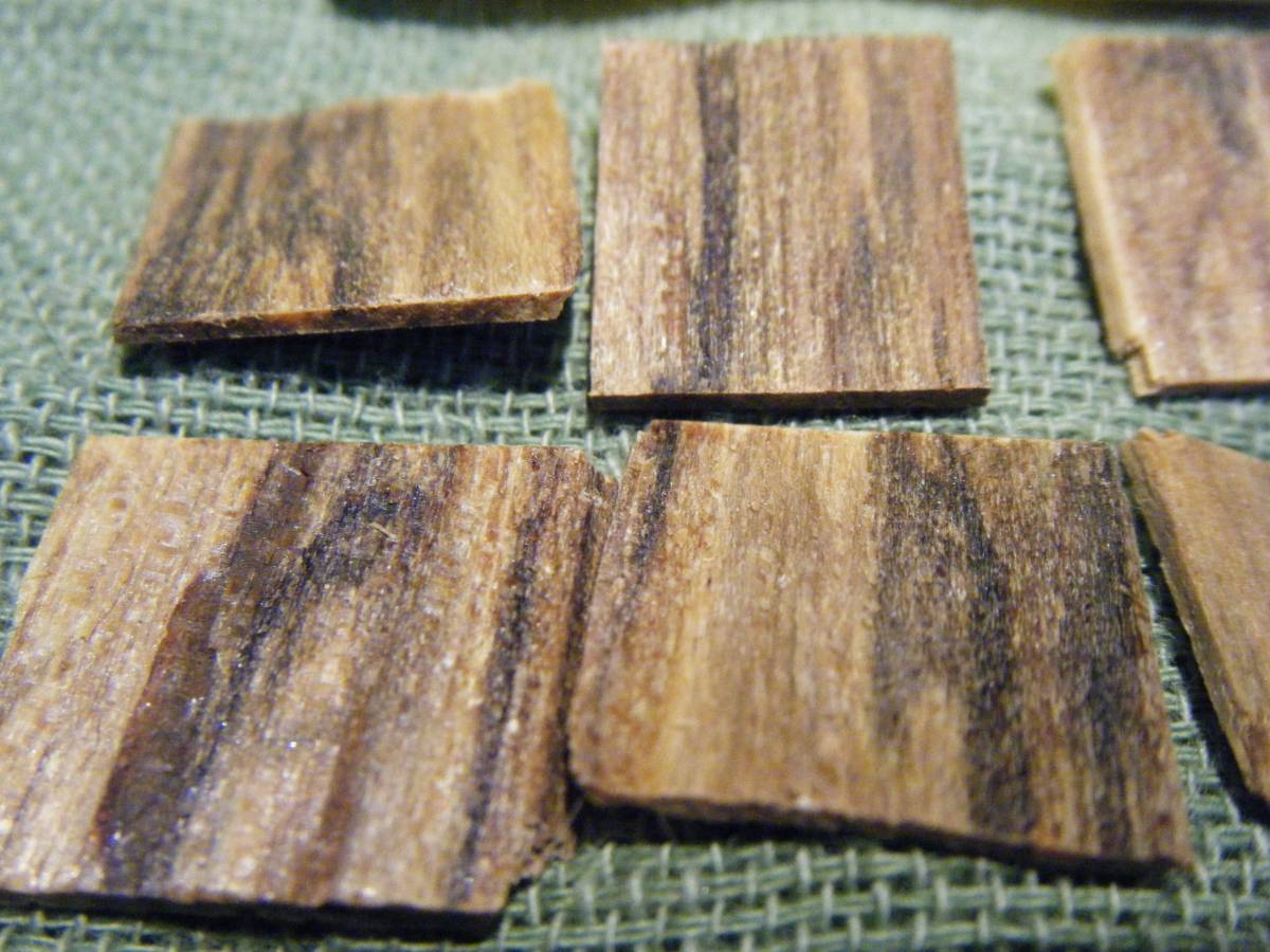 ◇校長先生の収蔵品◇香木◇沈香伽羅（板状）◇7．5g◇2匁◇沈香