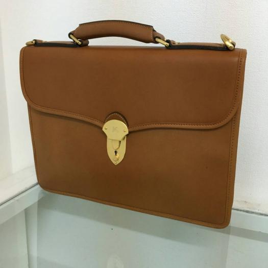 美品 タグ付き KRIZIA クリッツィアレザー 2WAY ビジネス ハンド バッグ ショルダー ストラップあり ブラウン