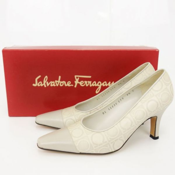 サルヴァトーレフェラガモ Salvatore Ferragamo ガンチーニ柄 ストレートチップ パンプス 5 1/2C 23.0相当 20bc10or-s11883