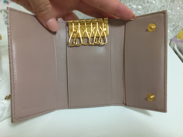 miumiu ミュウミュウ キーケース 新品 MIU MIU ブラックレザー キー