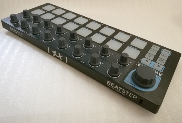 ★☆ ARTURIA BEATSTEP BLACK EDITION ☆★ MIDI USB CV GATE シーケンサー ★☆