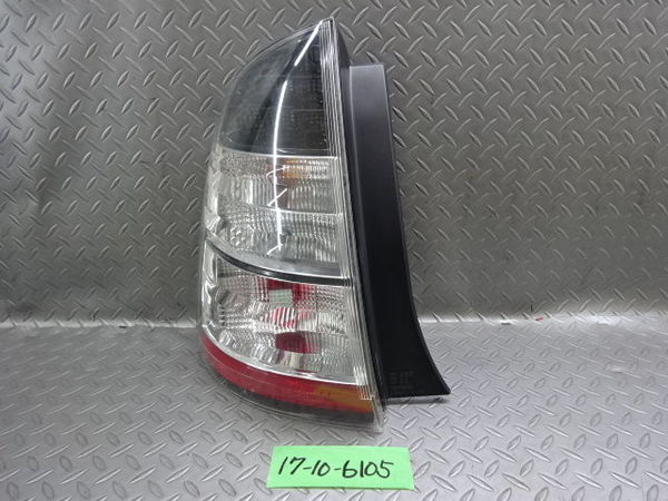 トヨタ純正 NHW20 プリウス 前期 テールランプ 左側 助手席側 LED点灯