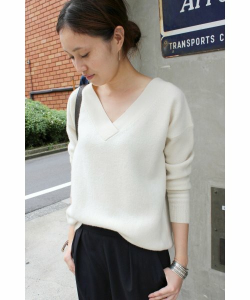 極美品 iena slobe 圧縮 ウール Vネック ニット プルオーバー◇ 白 