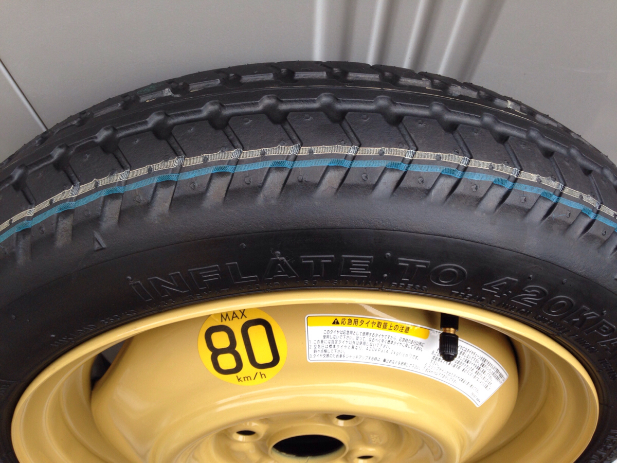 新車外し♪ DA17W エブリィ 純正 スペアタイヤ テンパータイヤ T125/70D14 4穴 PCD100 スズキ純正 応急タイヤ スペアタイヤ 純正 新車外し remove Suzuki ナット2種類付き