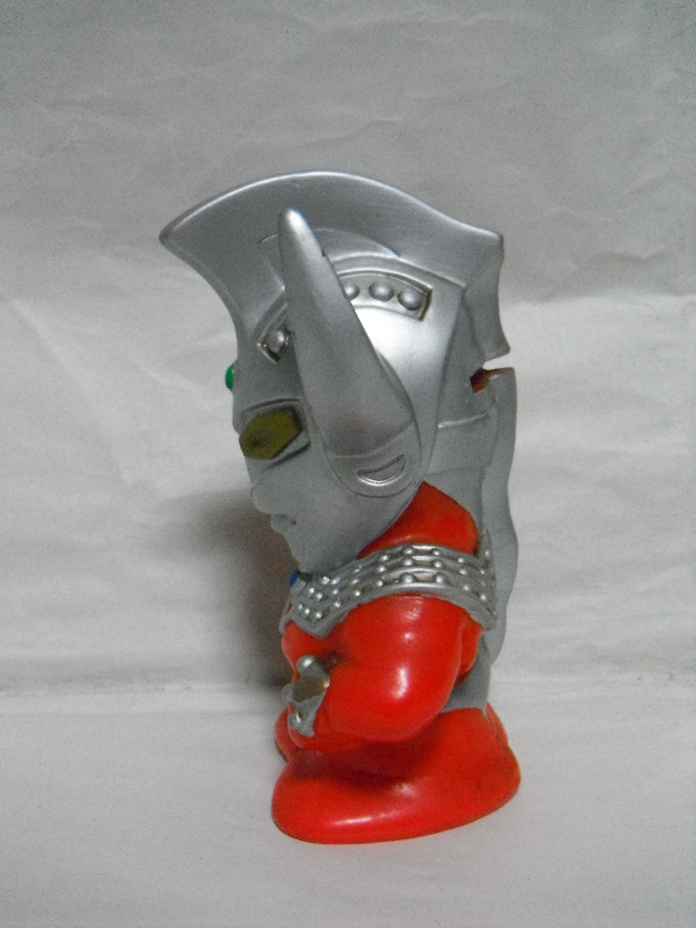□ウルトラマンタロウ『ソフビバンク（貯金箱）』1988年製。非売品 