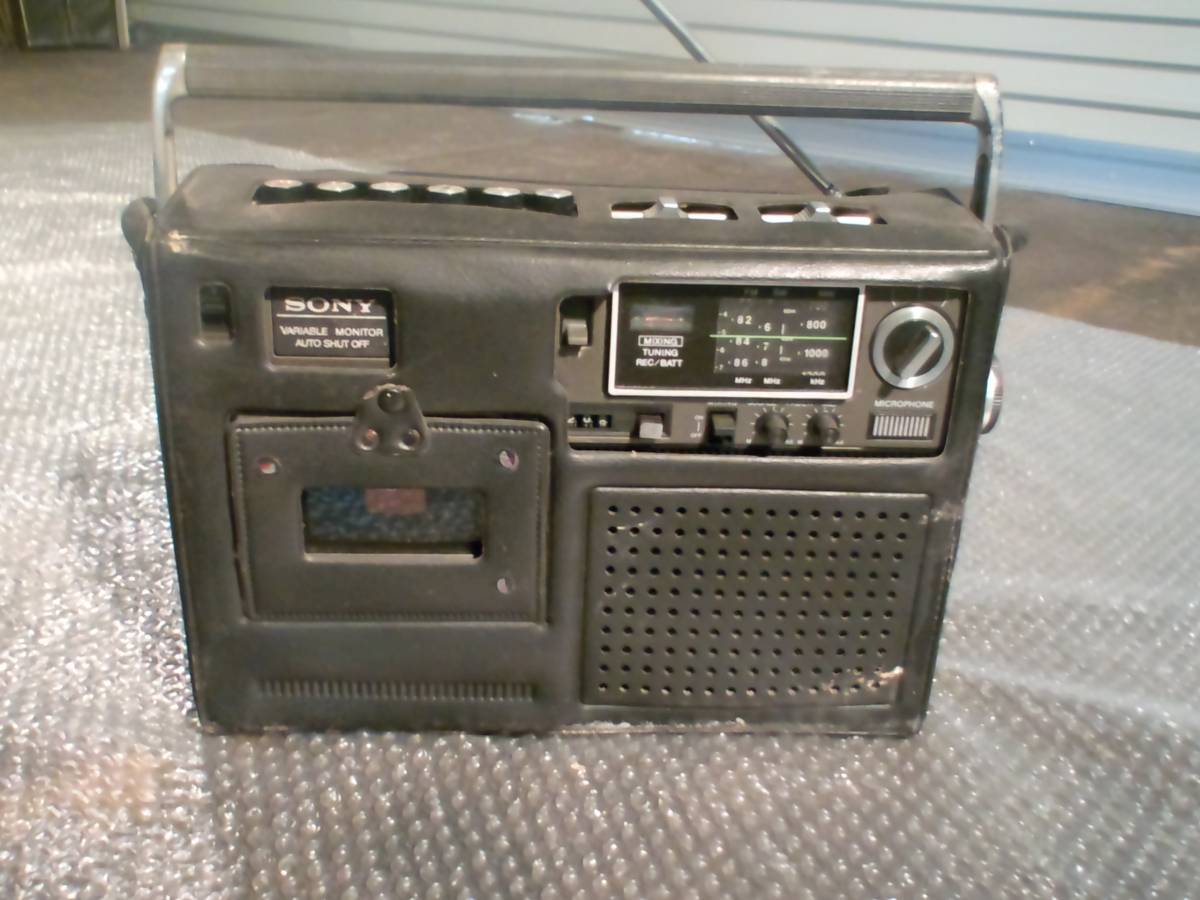 昭和の思い出 古いラジオ SONY製です ICF-5900 ソニー SONY 動作未確認