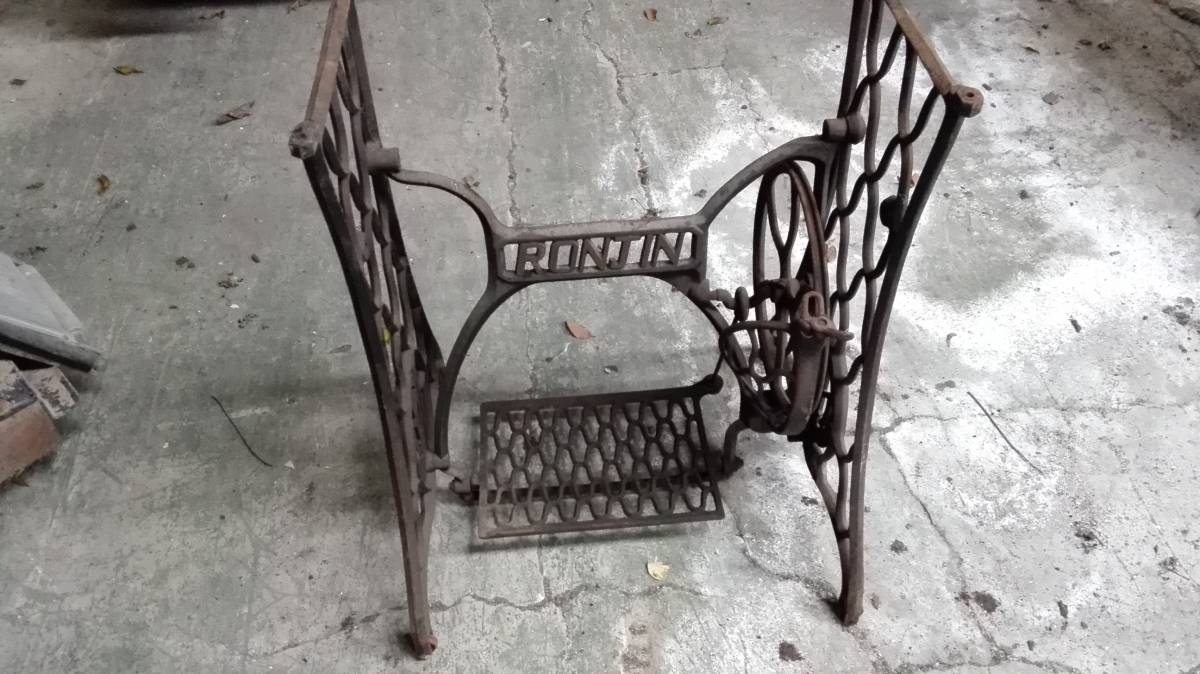 脚 ミシン台 工業用ミシンの脚