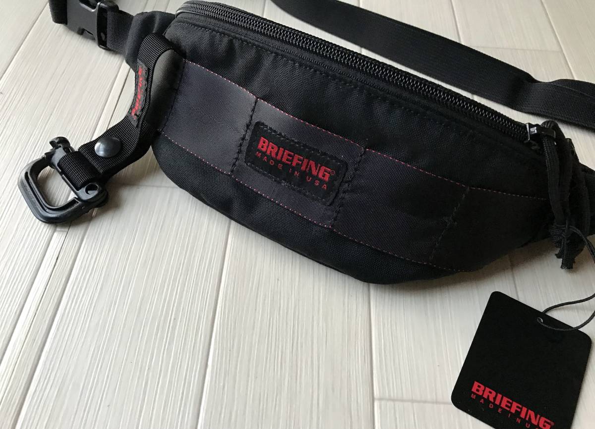 ☆希少☆ カラビナ付き BRIEFING / FLIGHT LIGHT MINI POD 