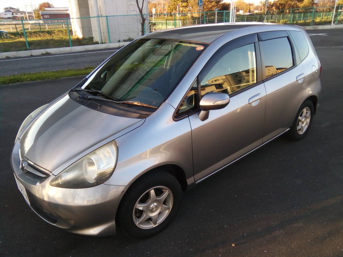 埼玉県・大宮発♪足車にピッタリ(*^-^*) 説明動画付き！至って普通・小回りが利くフィットちゃん♪車検そこそこH30/3まで(^^♪