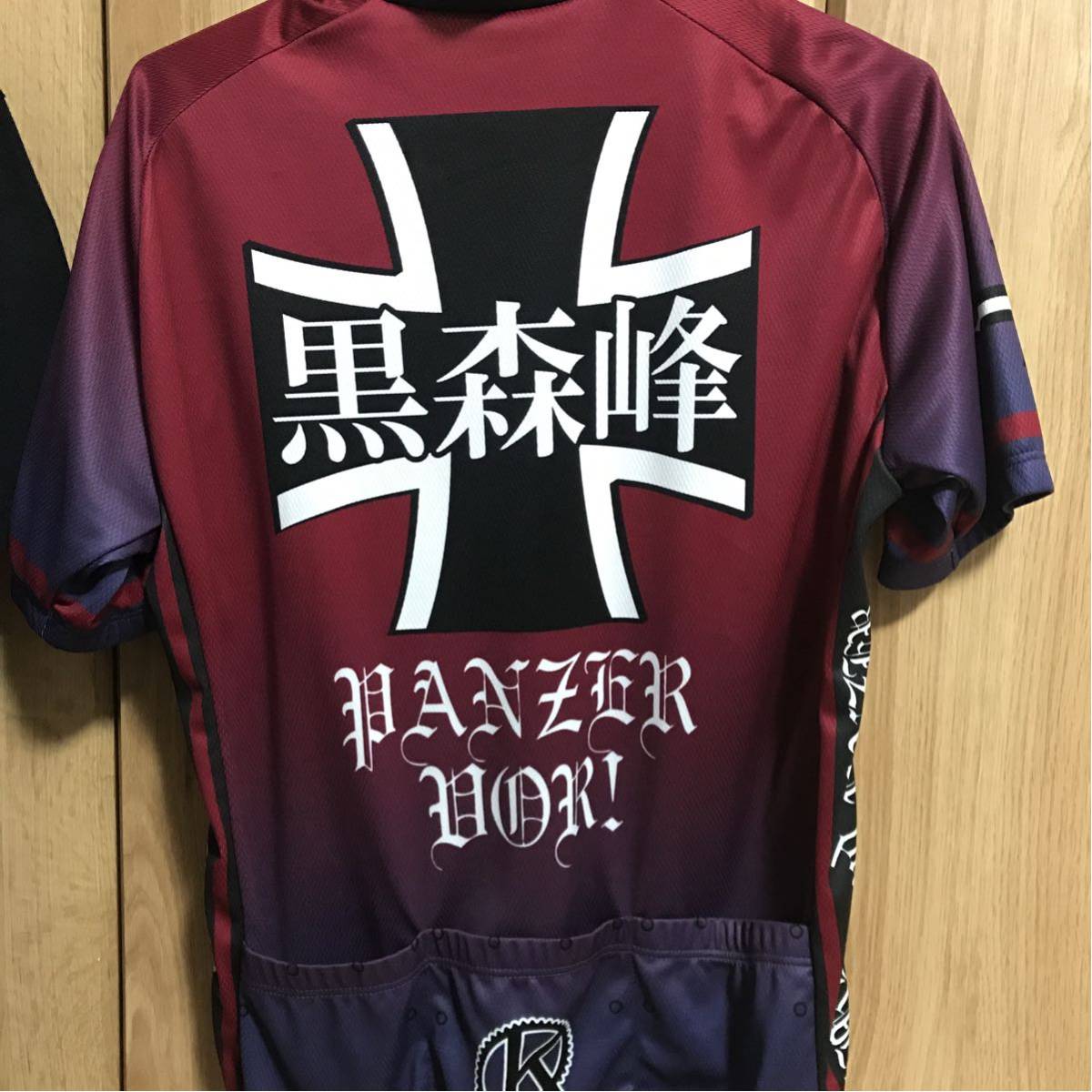 【美品】ガールズ&パンツァー サイクルジャージ 黒森峰 Lサイズ