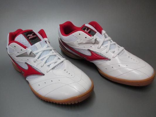 ミズノ卓球シューズ　クロスマッチプリオＣＮ２ ２５.０