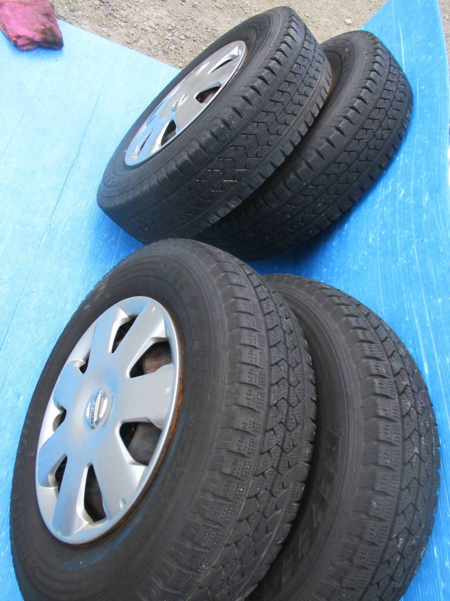 ★☆195/80Ｒ15　ニッサン　キャラバン装着　鉄ホイール　ニッサン純正ホイールキャップ付スタッドレスタイヤ　冬タイヤ☆★_2