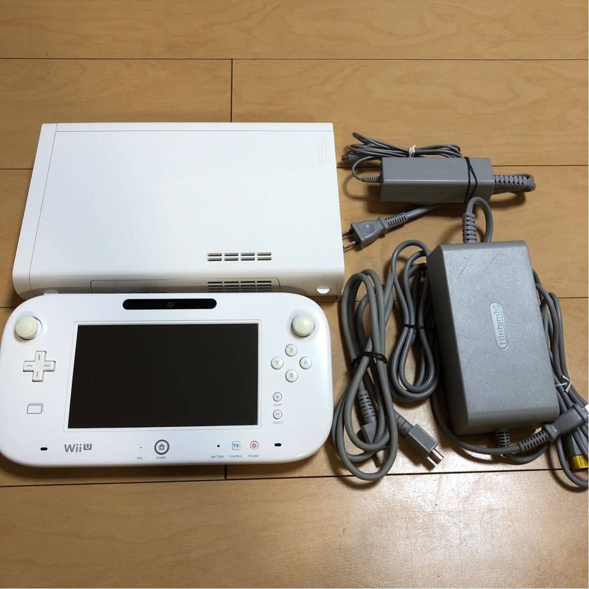 中古】任天堂 WiiU 本体 ゲームパッド ケーブルセット