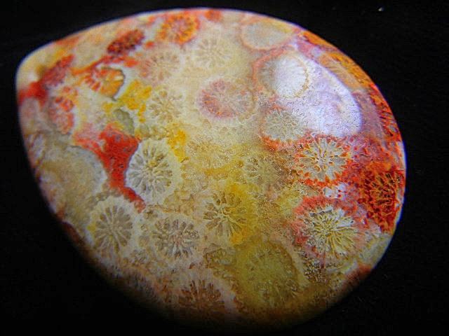 国産鉱物 福島県 宝坂産 ノーブルオパール 国産鉱物 高輝度！ ノーブル