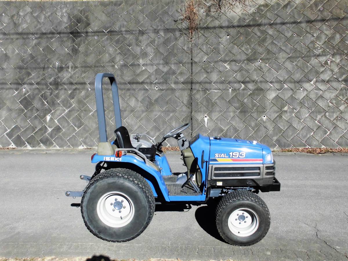 イセキ１９３　トラクター　４WD　ターフタイヤ仕様　　1円～売り切り