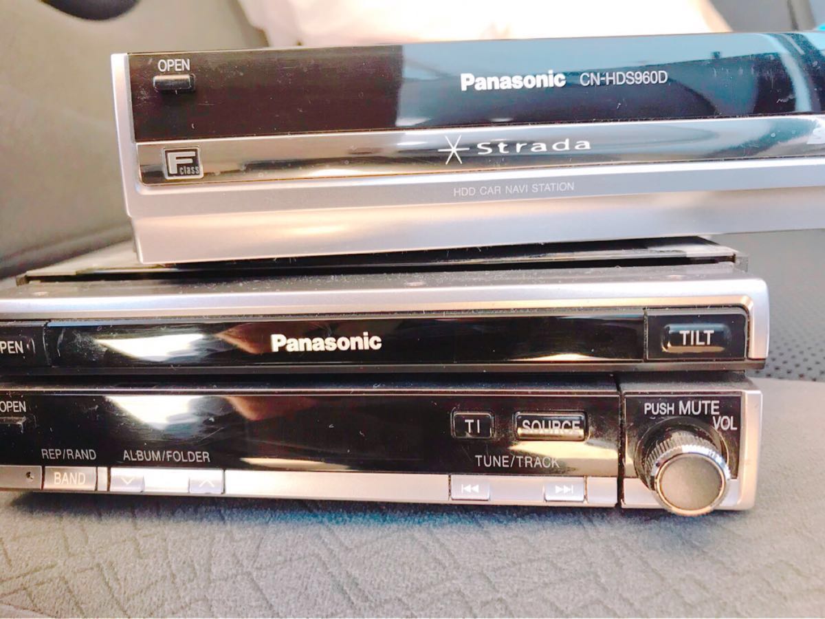車 Panasonic Strada CN-HDS960D 7インチカーナビ