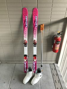 130cm 靴23cm HART 子供用カービングスキーセット 美し 中古