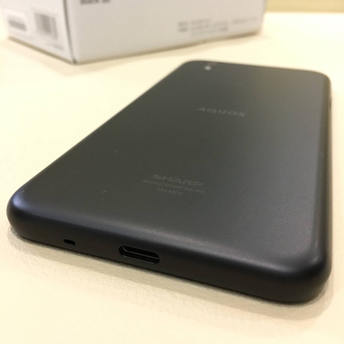 sense lite SH-M05 AQUOS | SIMフリー ゴールド SH-M05」を12月上旬 