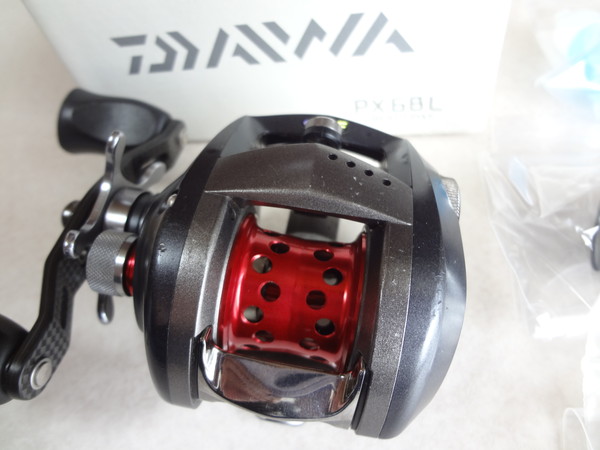 □ ダイワ PX68 KTF 左 □ daiwa ベイトリール スポーツ、レジャー