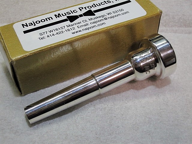 中古美品トランペット用マウスピース☆NR-66N