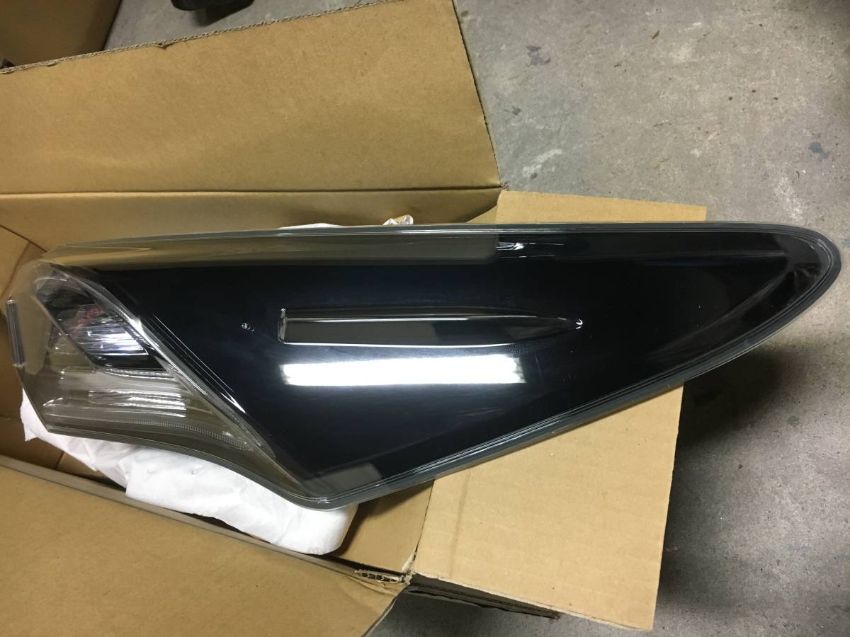 ハリアー 0 60系 右 トヨタ 後期 テールランプ 左 60系ハリアー用 