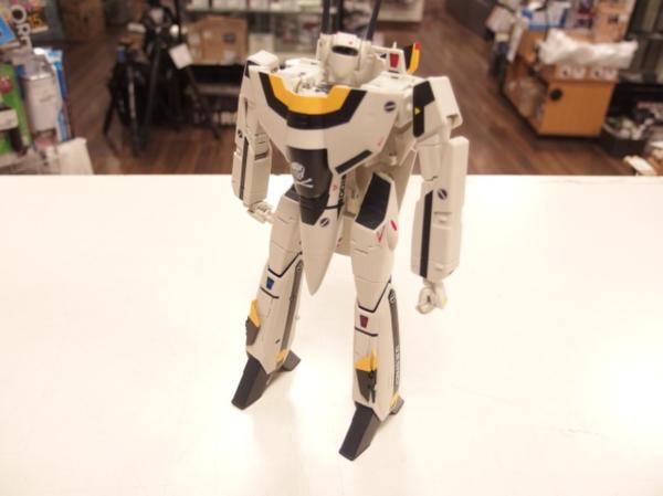 やまと YAMATO VF-1S+スーパー＆ストライクパーツ ロイ・フォッカー機