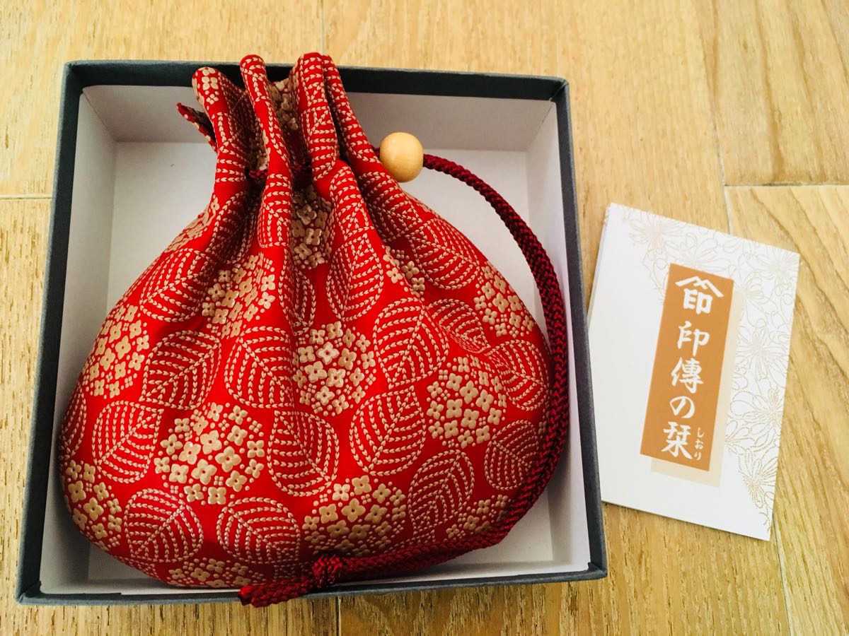  甲州印伝 印傳屋 巾着(巾着)｜売買されたオークション情報、yahooの商品情報をアーカイブ公開 - オークファン 巾着